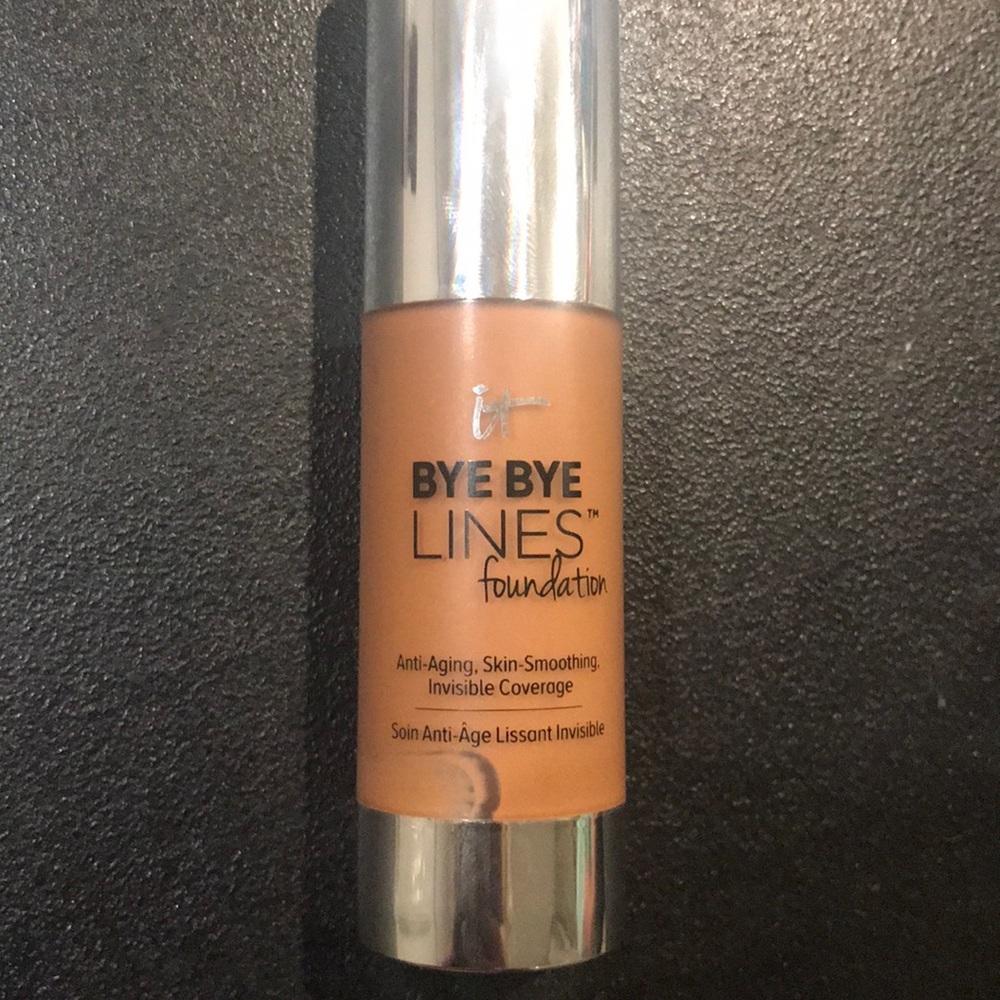 It cosmetics Bye Bye Lines Foundation